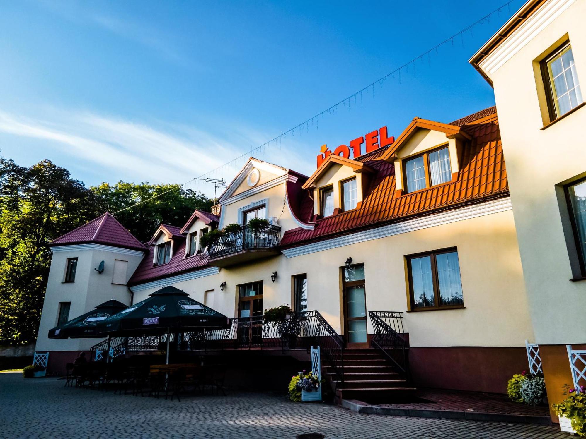 Hotel Palacowa Narol Exterior photo